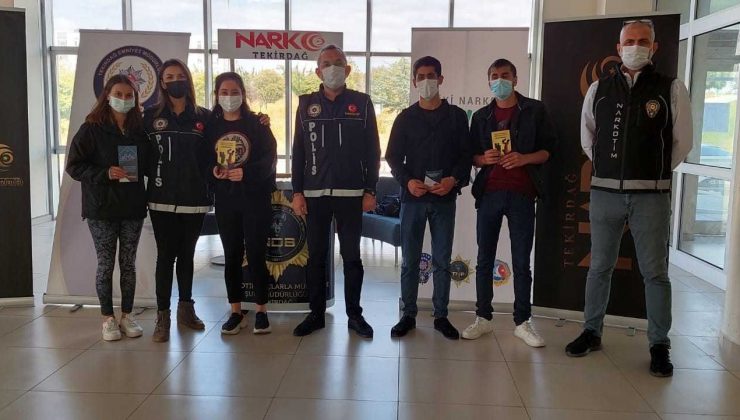 Öğrenciler, “En İyi Narkotik Polisi Anne Projesi” hakkında bilgilendirildi
