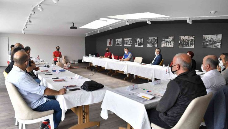 Osmangazi personeline Kızılay’dan ilk yardım sertifikası