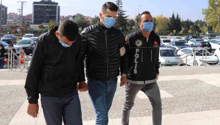 Otobüsteki kadın yolcudan yüklü miktarda uyuşturucu hap çıktı