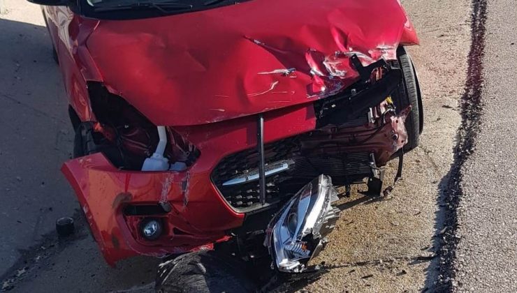 Otomobil bariyerlere çarptı: 1 yaralı