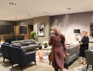 Pandemiye rağmen üçüncü mobilya mağazasını açıyor