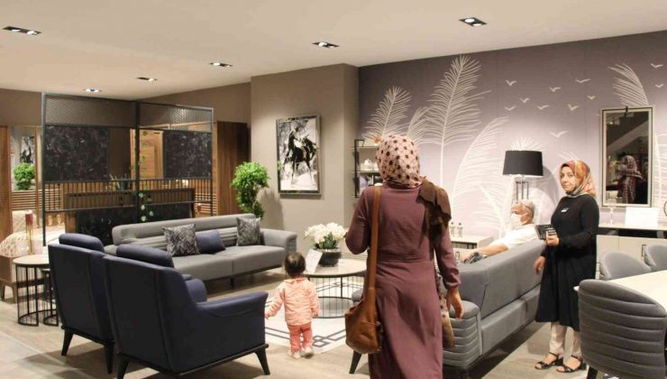 Pandemiye rağmen üçüncü mobilya mağazasını açıyor