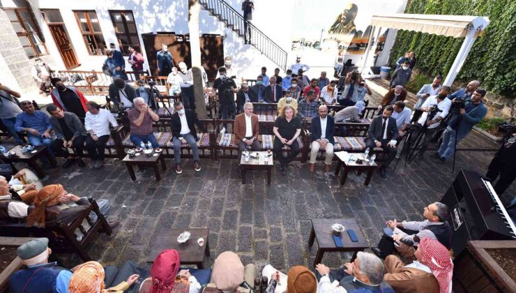 Piyano ile Kürtçe uzun hava Diyarbakır’da buluştu