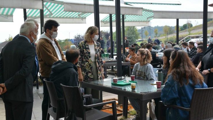 Rektör Çakar öğrencilerle buluştu