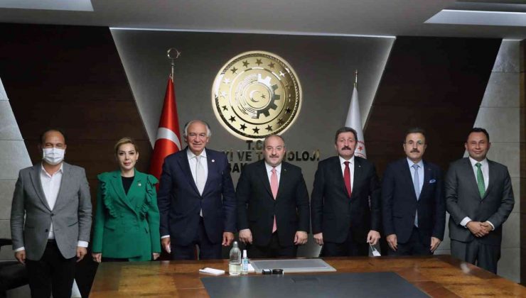 Rektör Çiçek, Sanayi ve Teknoloji Bakanı Varank’ı ziyaret etti