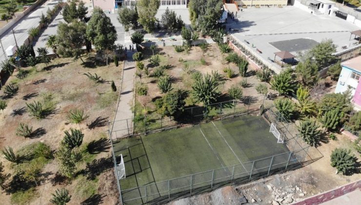 Şanlıurfa’da 12 okula halı sahaya projesi