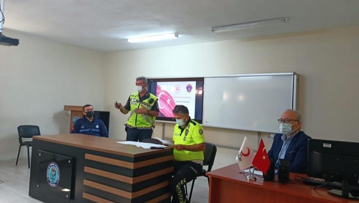 Sarıgöl’de servis sürücülerine eğitim