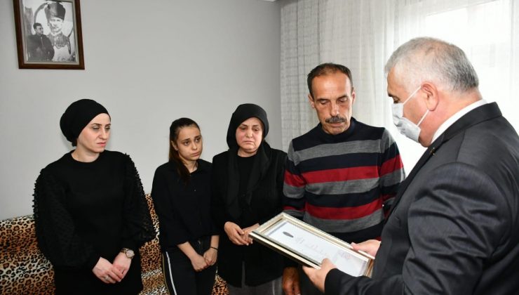 Şehit bekçinin ailesine ’Şehitlik belgesi’ verildi