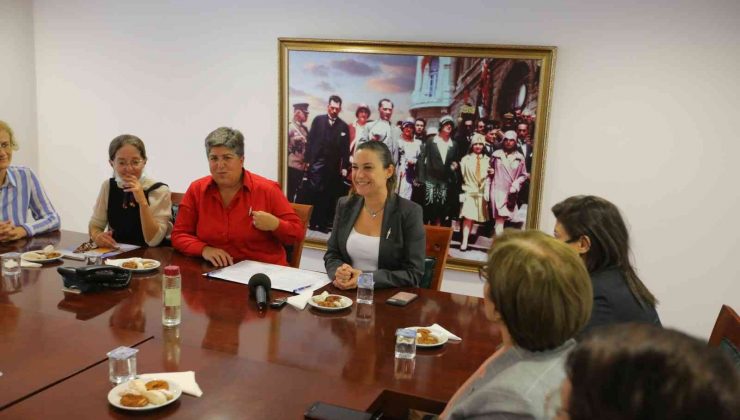 Selçuk’ta kadına şiddete karşı “Acil Yardım Hattı” iş birliği protokolü