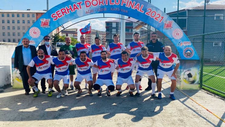 ‘Serhat Dörtlü Final’de Ağrı ikinci oldu