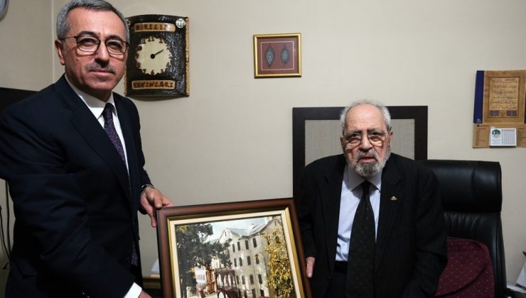 Sezai Karakoç’a Kahramanmaraş’tan fahri hemşehrilik beratı