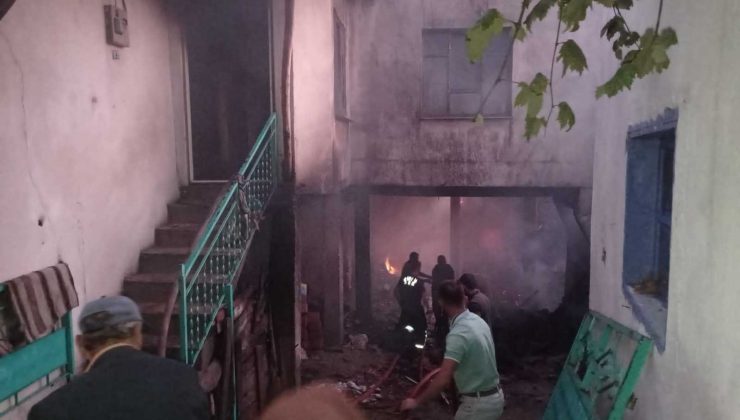 Simav’da korkutan yangın