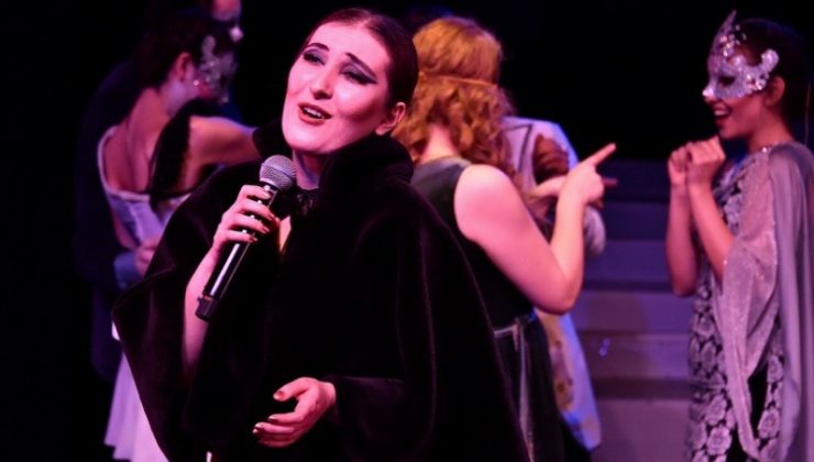 Sivas devlet tiyatrosu perdesini açılıyor