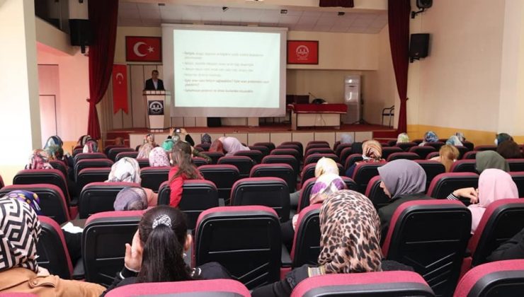 Sivas Müftülüğünden kadınlara yönelik seminer