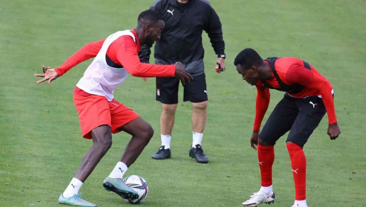 Sivasspor, Adana Demirspor maçına yoğun tempoda hazırlanıyor
