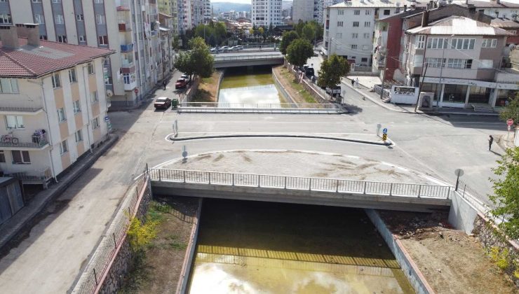 Sivas’ta o köprü trafiğe açıldı