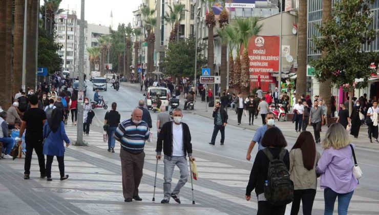 Sokaktaki vatandaş artan korana vakalarından endişe duyuyor