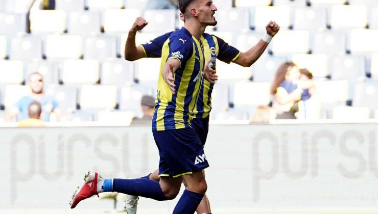 Süper Lig: Fenerbahçe: 2 – Kasımpaşa: 0 (İlk yarı)