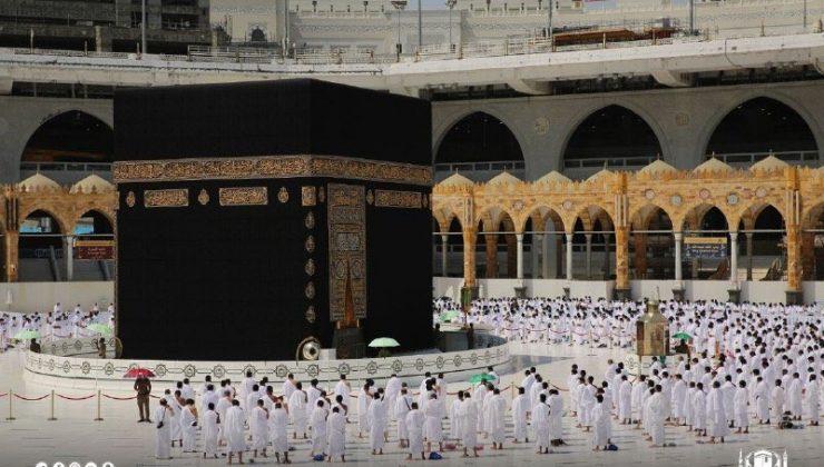 Suudi Arabistan’da Mescid-i Haram ve Mescid-i Nebevi tam kapasite ibadete açılıyor