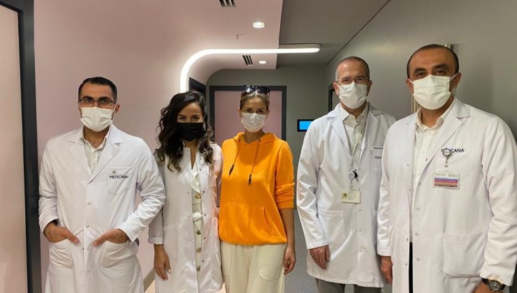 Tek ameliyatla safra kesesi, böbreği ve rahmi alınan hasta 48 saat sonra evine döndü