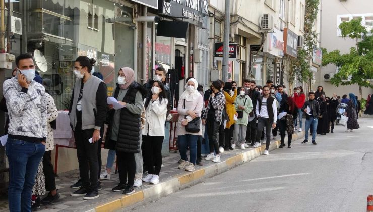 Tokat’ta öğrencilerin ‘kart’ kuyruğu