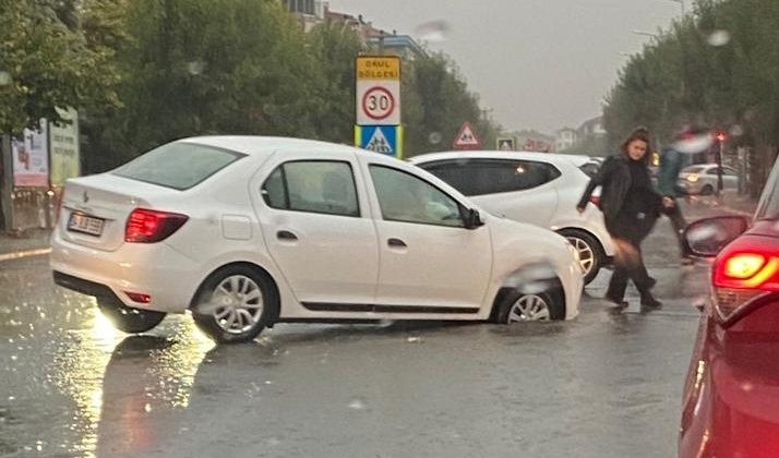 Trakya’yı sel aldı: Edirne ve Tekirdağ’da sonra yağış Kırklareli’ni de vurdu
