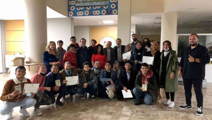 Triple Trouble filmini Türkiye Prömiyerinin yapıldığı Evrensel Film Festivali, dostlukları çekiştirdi…