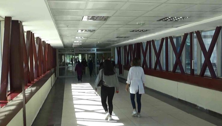 Uzmanlardan yeni ve erken doğan bebeklerde göz muayenesi uyarısı