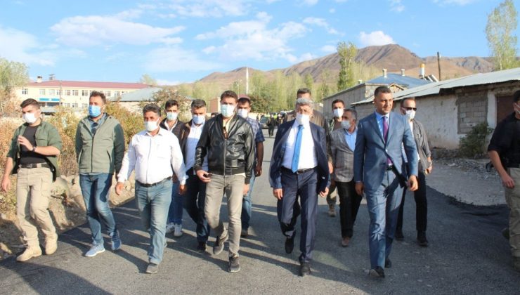 Vali Bilmez Muradiye’de yol çalışmalarını inceledi