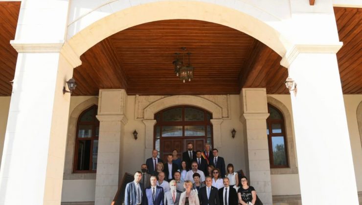 Vali Yazıcı, Kaleiçi Festival Heyeti ile bir araya geldi