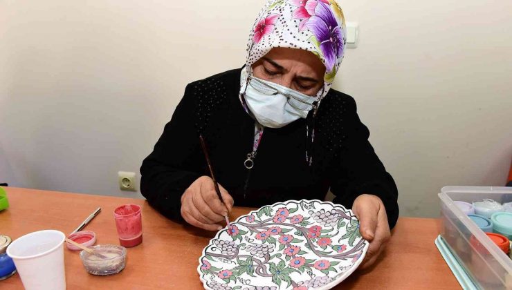 Yıldırımlı kadınlardan çini sanatına büyük ilgi