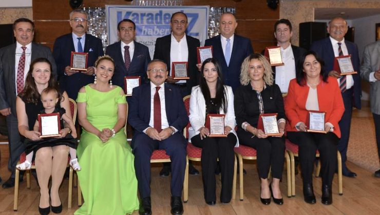 ‘Yılın En’leri’ ödüllerini aldı