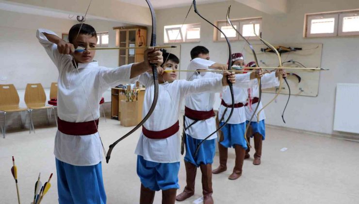 Yozgat’ta geleceğin okçuları yetişiyor