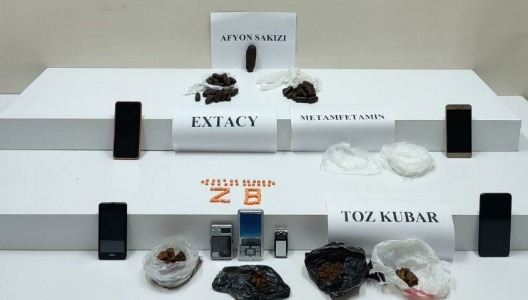 Zeytinburnu’nda zehir tacirleri yakalandı