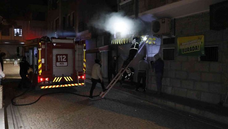 Adana’da ganyan bayiinde yangın