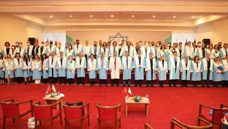 ALKÜ’DE Akademiik Biniş töreni