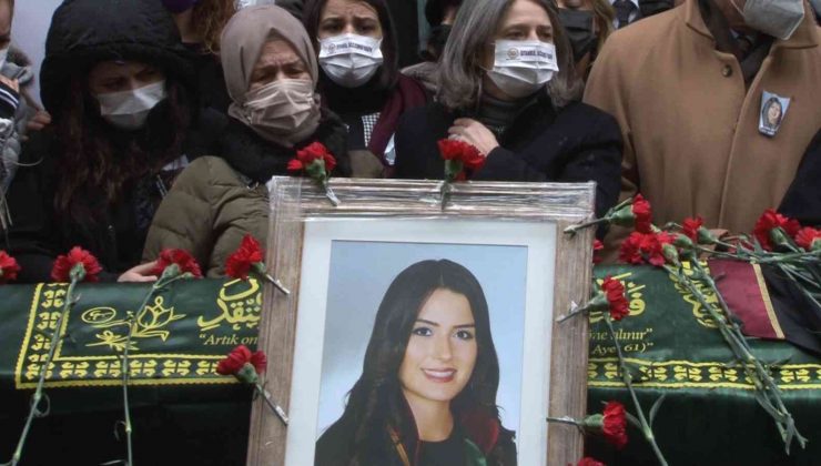 Avukat Dilara Yıldız için İstanbul Barosu önünde tören düzenlendi