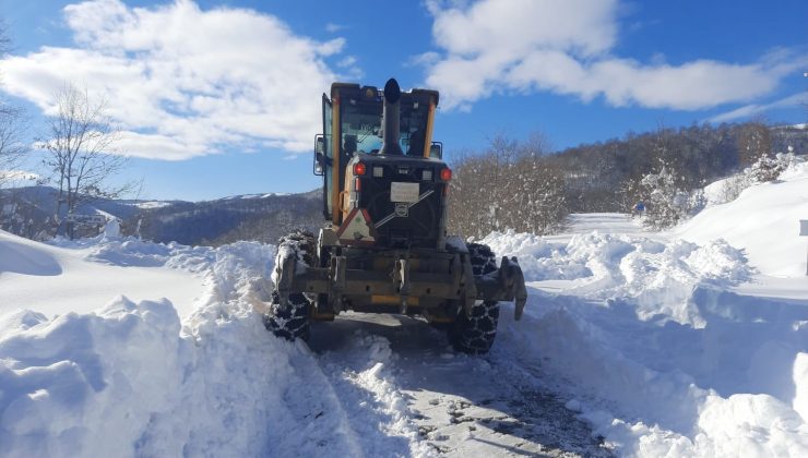 Bafra’da karla mücadele