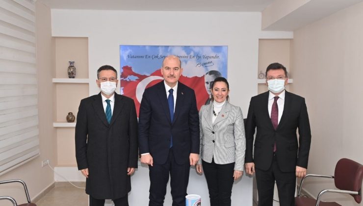 Bakan Soylu, Efeler’in Mimar Sinan Mahallesi’nde vatandaşlarla bir araya geldi