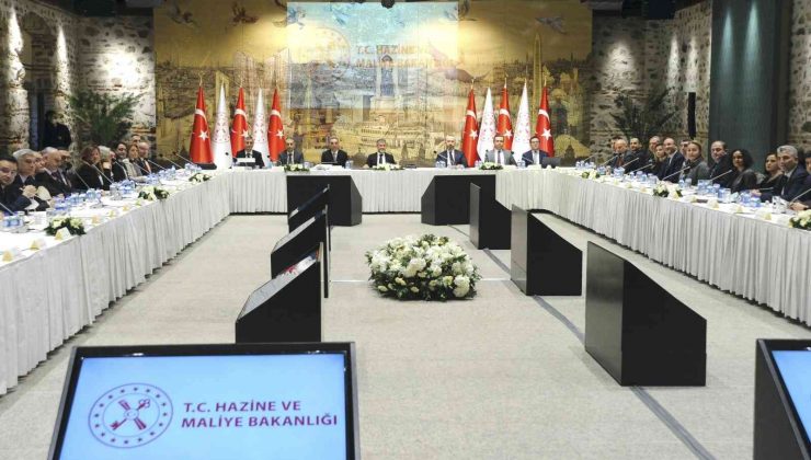 Bakanı Nebati’nin, ekonomist ve akademisyenlerle bir araya geldiği toplantı başladı