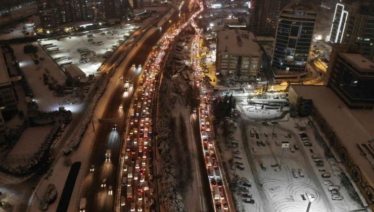 Basın Ekspres Yolu’ndaki trafik havadan görüntülendi