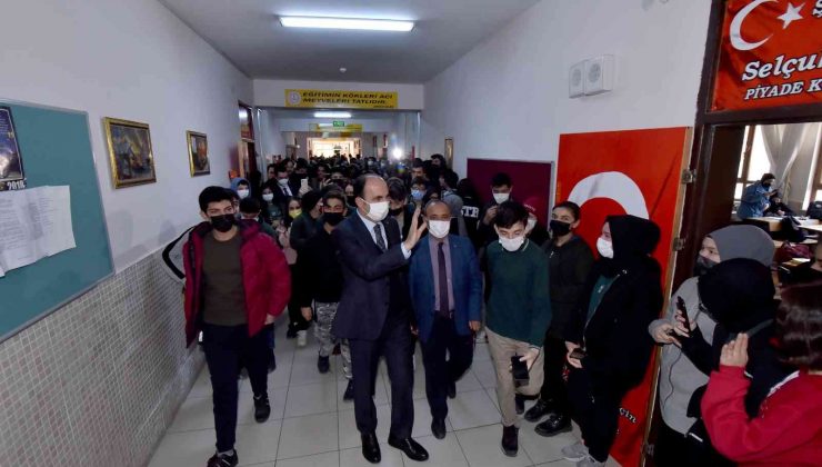 Başkan Altay: “Öğrencilerimizin yerel yönetimlere katkısı çok önemli”