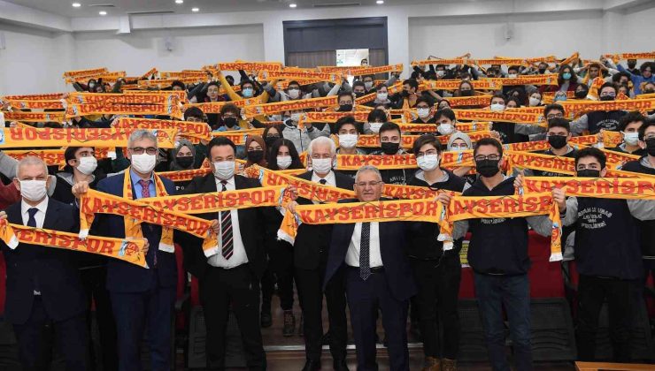 Başkan Büyükkılıç, ’Kariyer Günleri’ne Osman Ulubaş Fen Lisesi ile devam etti