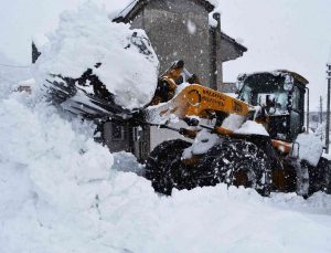 Başkan Posbıyık karla mücadele çalışmalarını denetledi