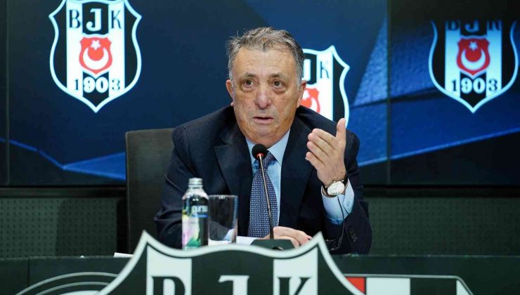 Beşiktaş Başkanı Ahmet Nur Çebi, mayıs ayında yapılacak başkanlık seçiminde aday olacağını açıkladı.