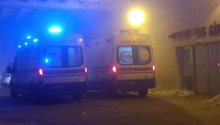 Bitlis’te virajı alamayan araç şarampole yuvarlandı: 5 yaralı