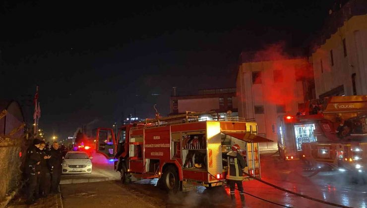 Bursa’da korkutan yangın 5 saat sonra kontrol altına alındı