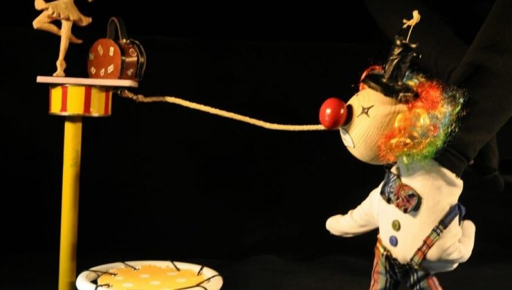 Büyükşehir’den çocuklara tiyatro hediyesi