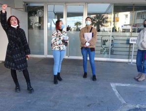 CHP’li belediyenin ulaşım zammını öğrenciler protesto etti