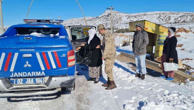 Diyaliz hastası kadının yardımına jandarma yetişti